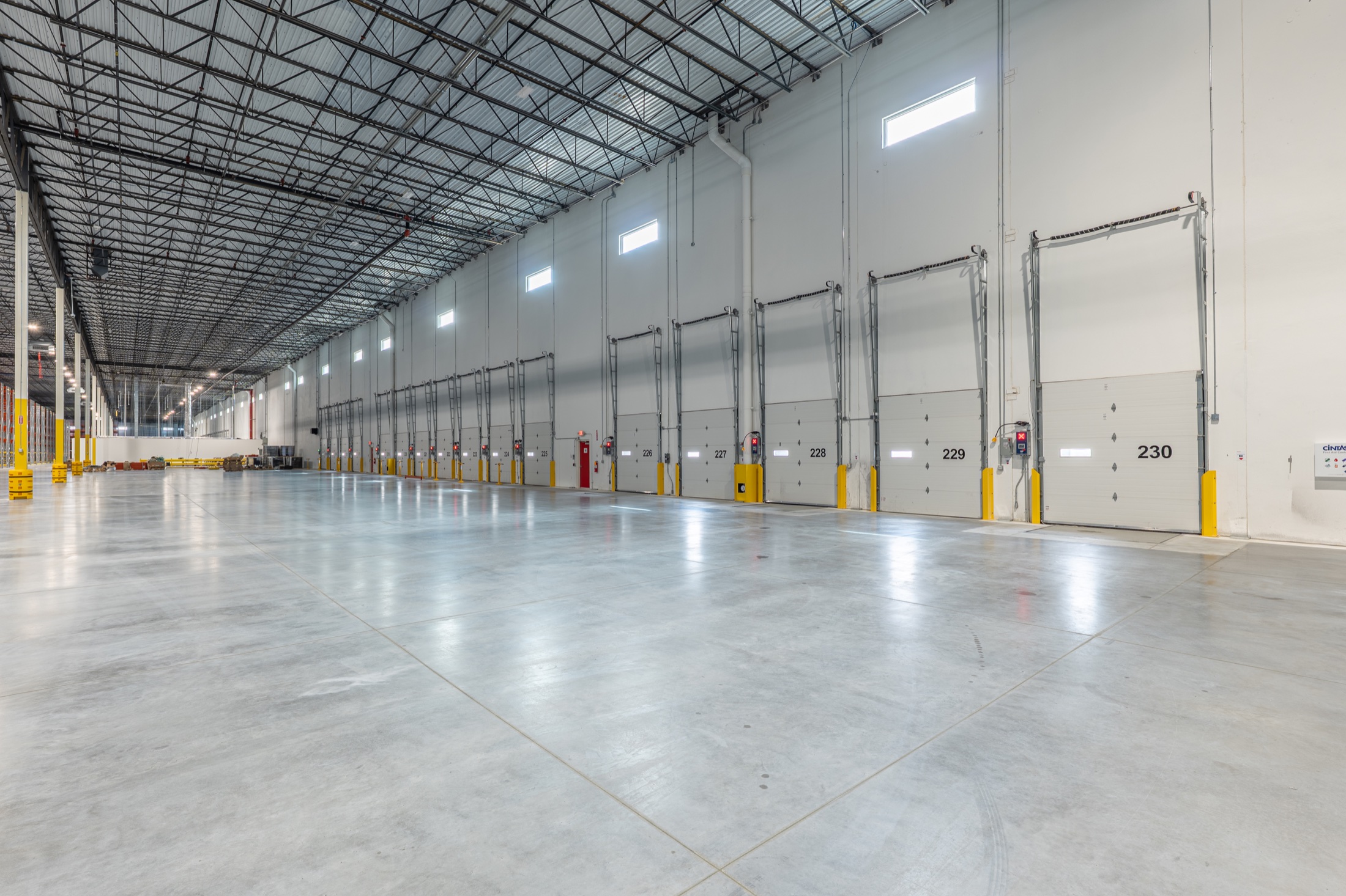 Open floor and dock positions inside DHL Building 2